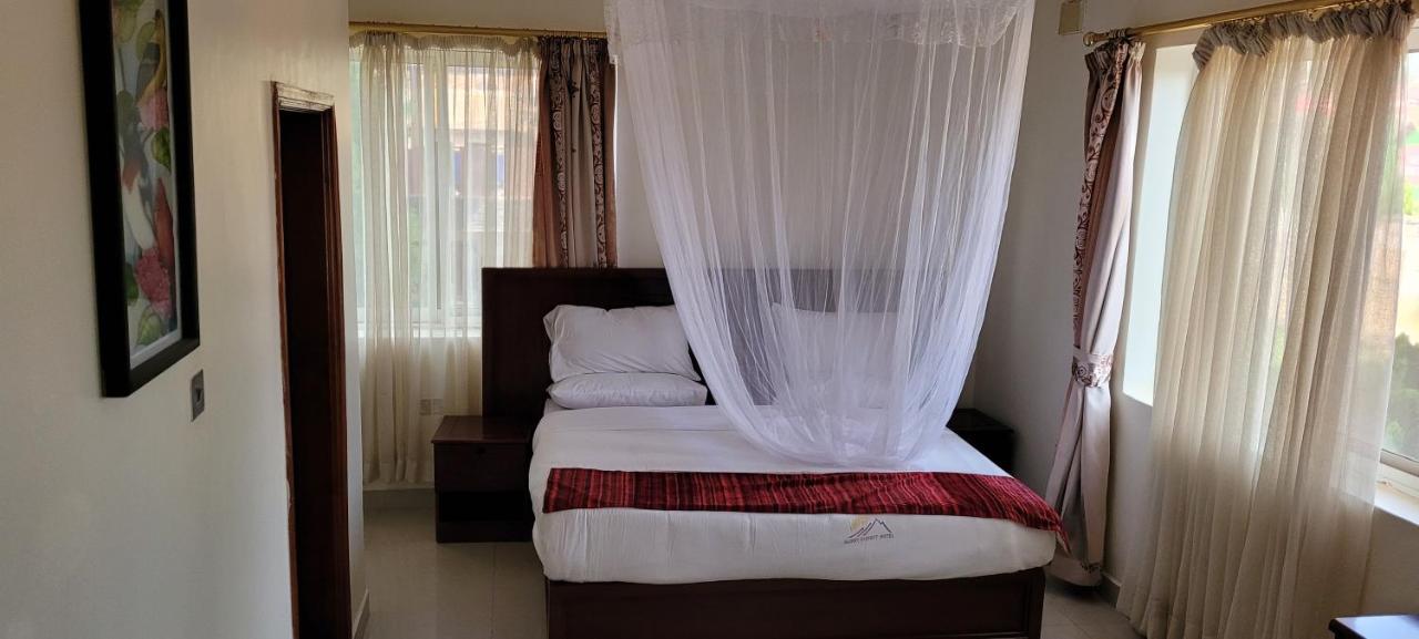 Glory Summit Hotel Hoima Exterior photo